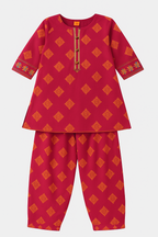 Girls’ Pink Ethnic Kurti Shirt with Matching Trousers – Traditional Printed Ensemble